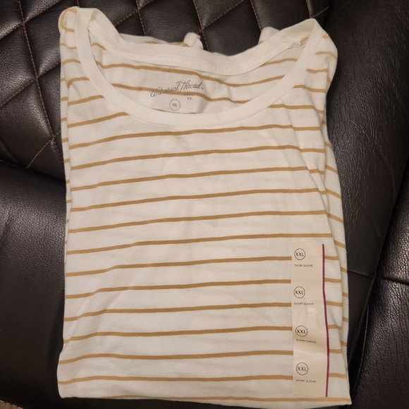 NWT Universal Thread Women's Fitted Crew Short-Sleeve T Shirt Striped - Picture 4 of 5